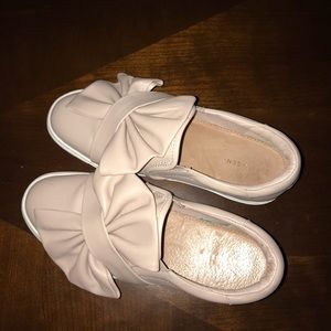 Halogen Leather Bow Sneakers, Size-6.5